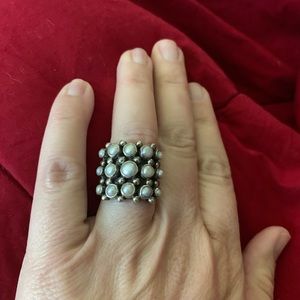 KumKum Sterling silver and pearl size 8 ring